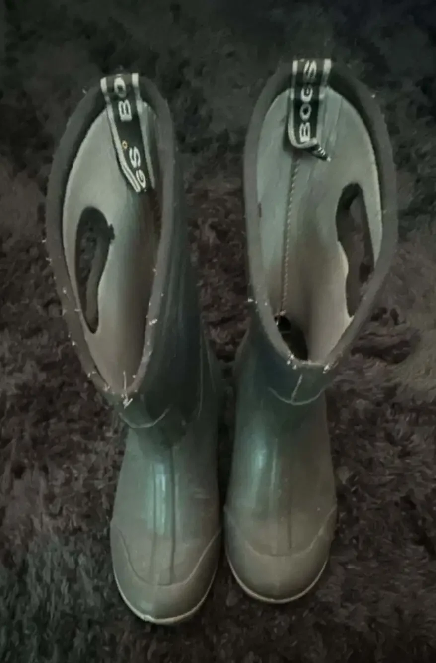 BOGS Solid Waterproof Pull-On Rain Boot
